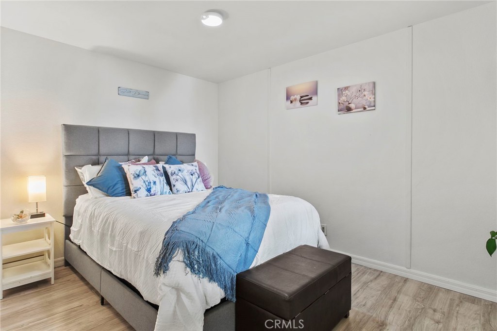 MLS #OC25240483 image #9