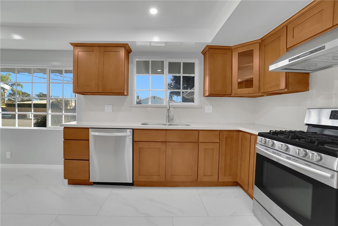 MLS #OC25240542 image #11