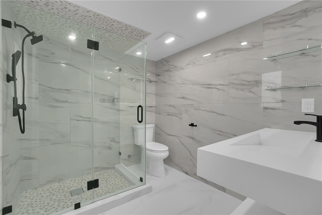 MLS #OC25240542 image #16