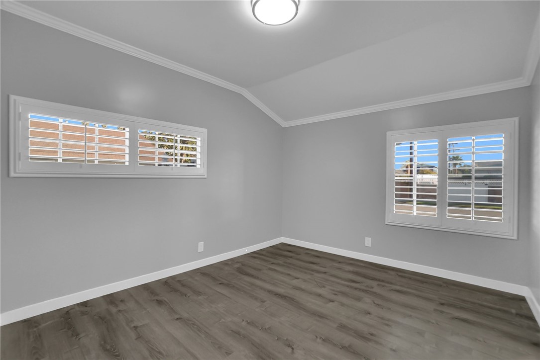 MLS #OC25240542 image #18