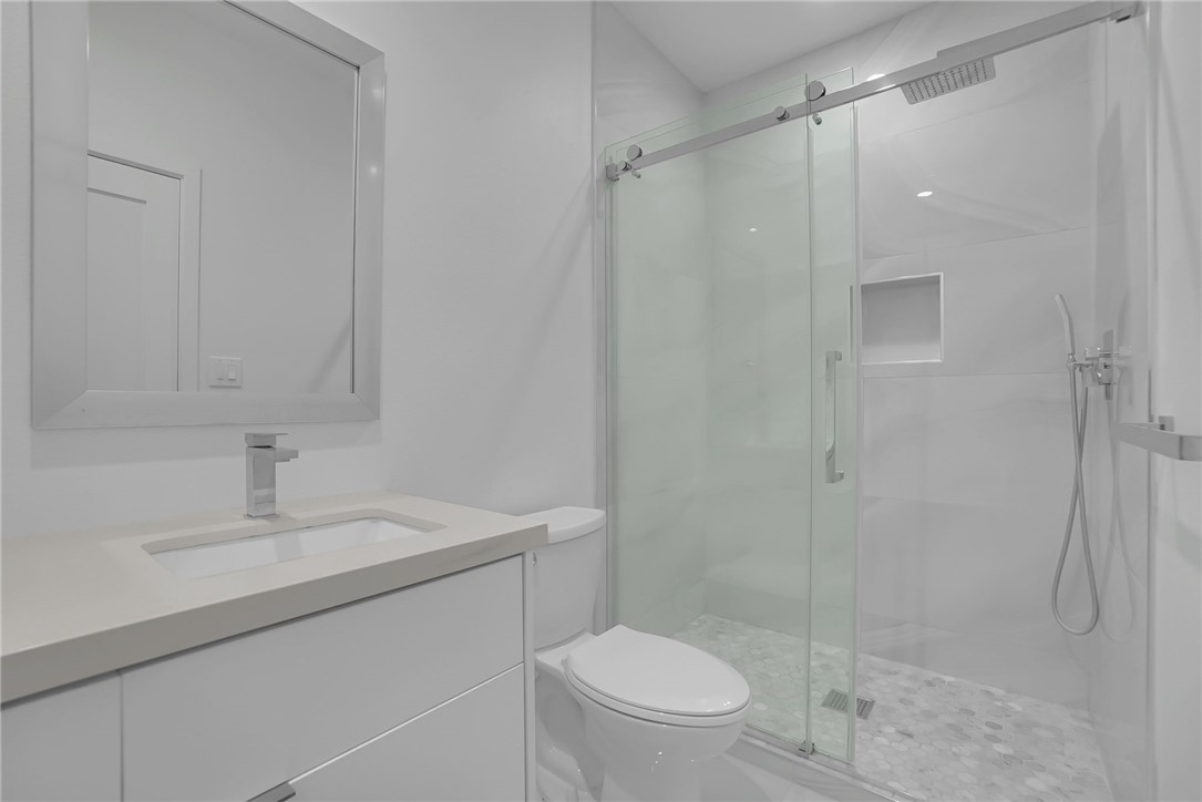 MLS #OC25240542 image #36