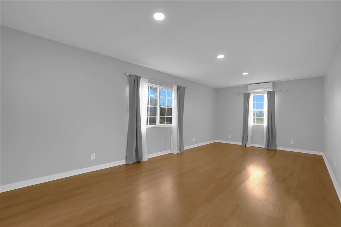 MLS #OC25240542 image #39