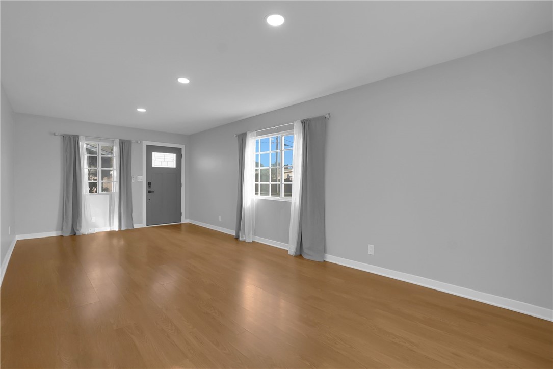 MLS #OC25240542 image #40