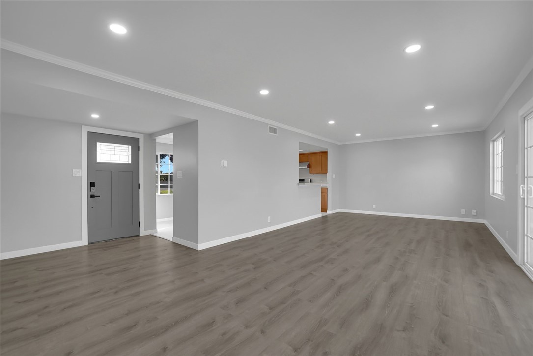 MLS #OC25240542 image #6