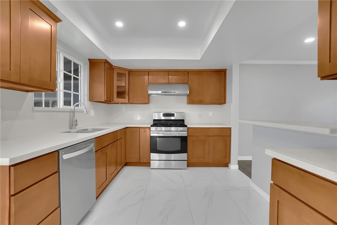 MLS #OC25240542 image #9