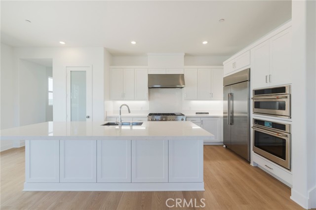 MLS #OC25240552 image #6