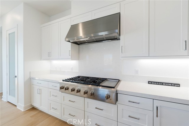 MLS #OC25240552 image #9