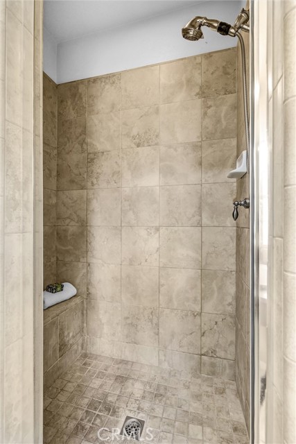 MLS #OC25240562 image #21