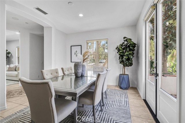 MLS #OC25240562 image #4