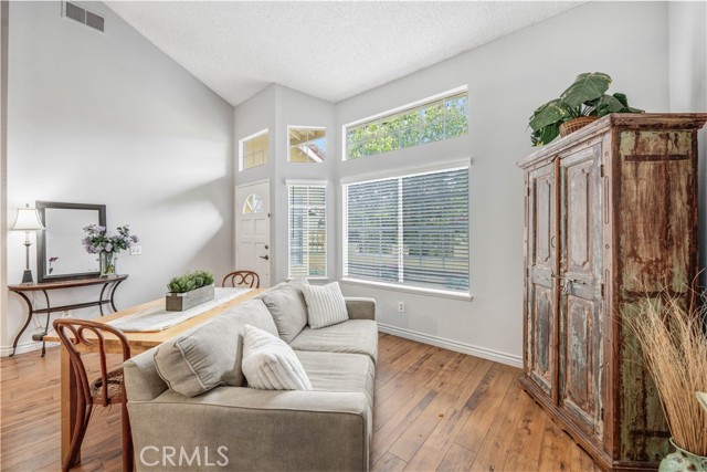 MLS #OC25240569 image #5