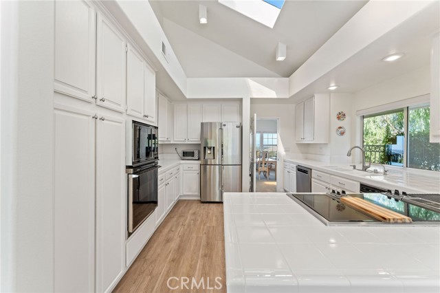 MLS #OC25240631 image #19