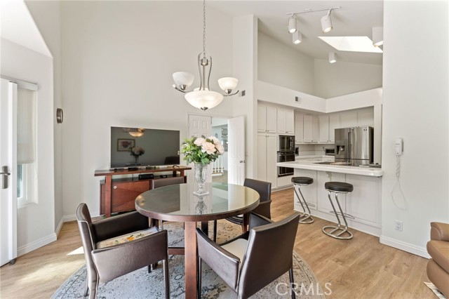 MLS #OC25240631 image #21
