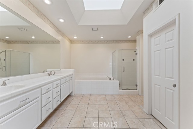 MLS #OC25240631 image #30
