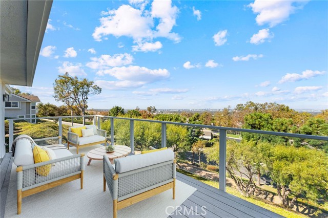MLS #OC25240631 image #9