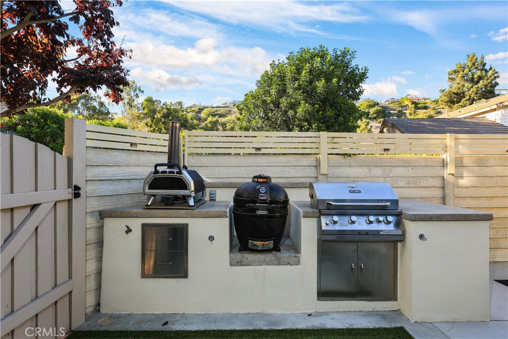 MLS #OC25240676 image #18