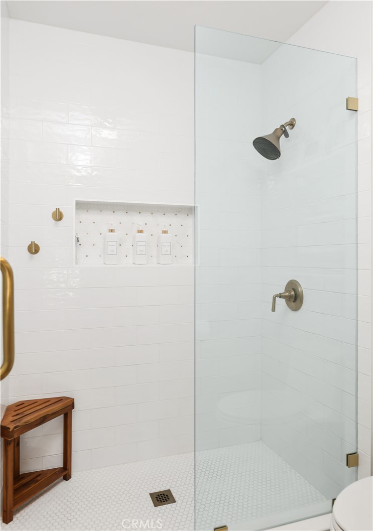 MLS #OC25240676 image #25