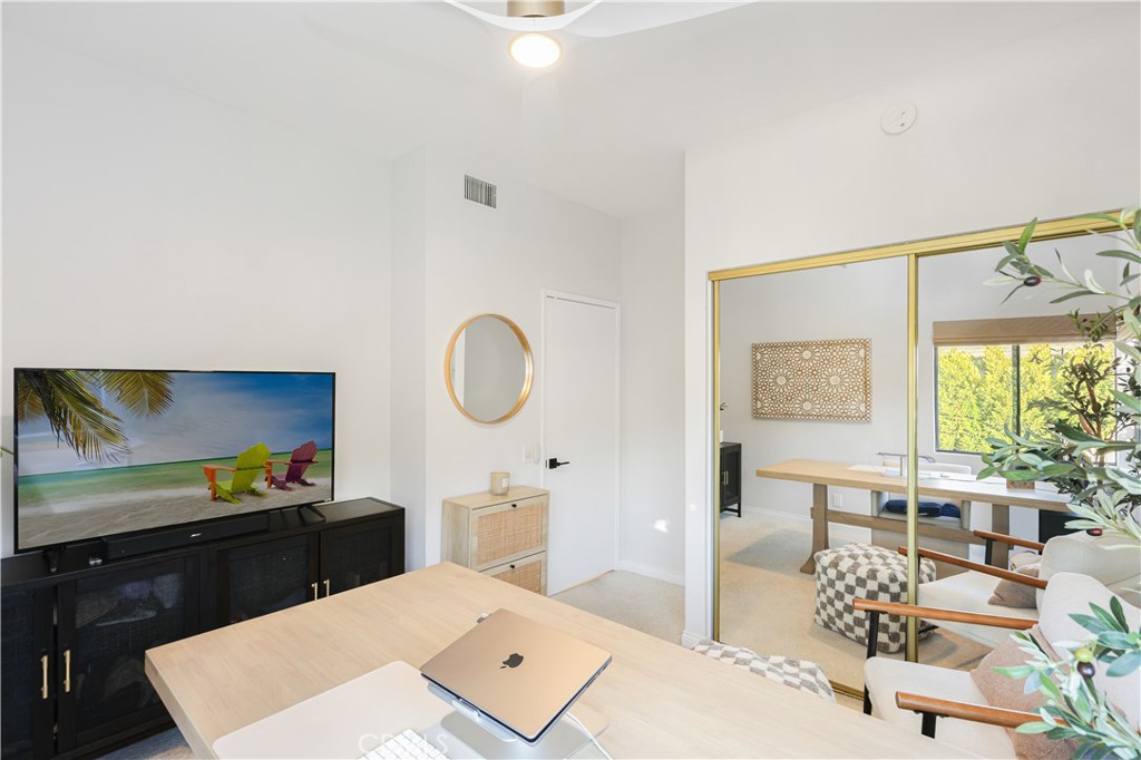 MLS #OC25240676 image #31