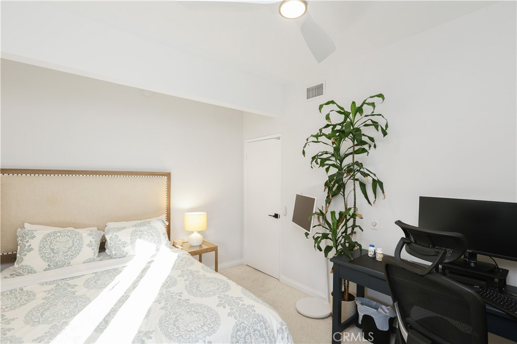 MLS #OC25240676 image #34