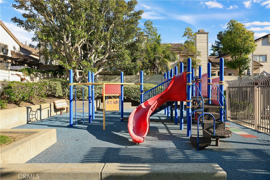 MLS #OC25240676 image #43