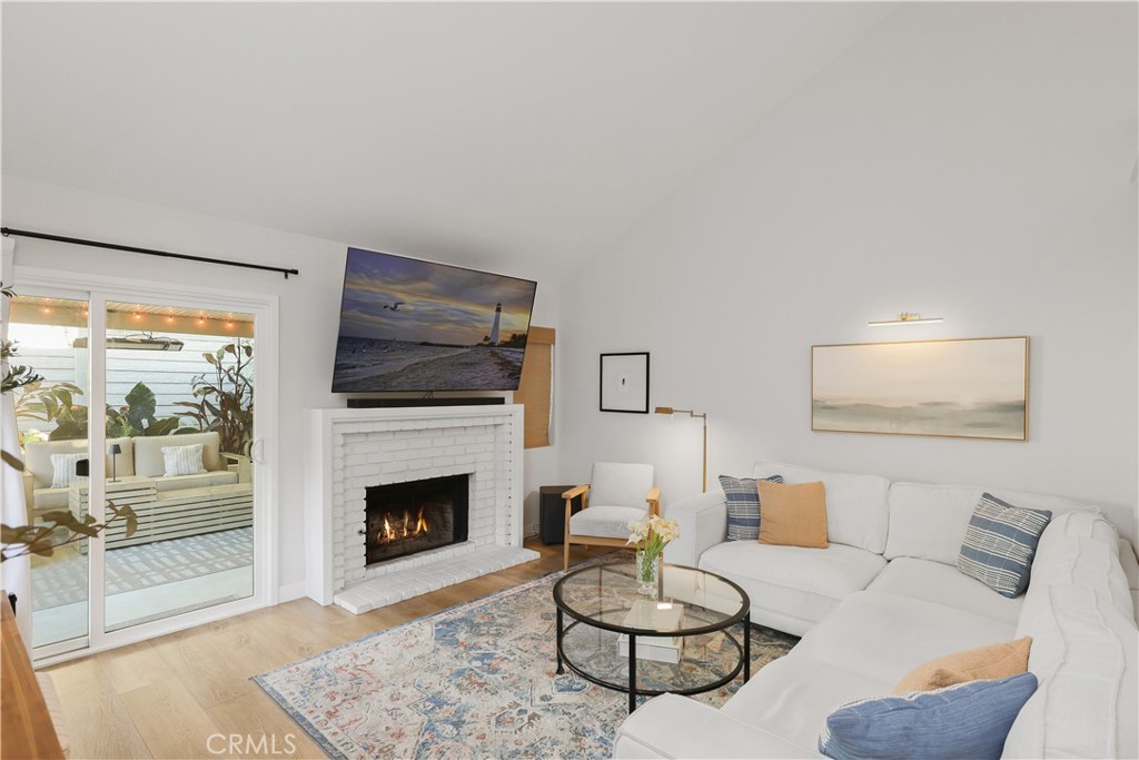 MLS #OC25240676 image #6