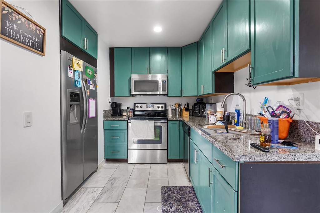 MLS #OC25240681 image #13