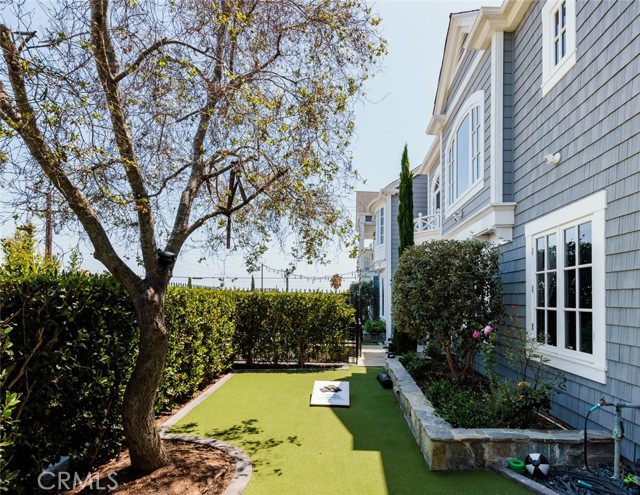 MLS #OC25240691 image #2