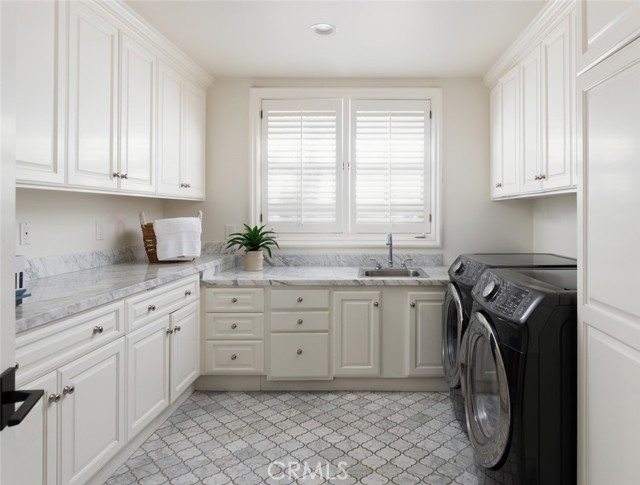 MLS #OC25240691 image #21