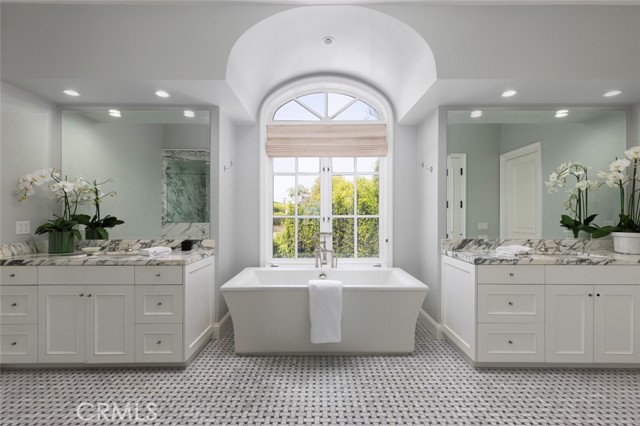 MLS #OC25240691 image #44