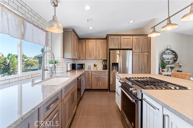 MLS #OC25240717 image #12