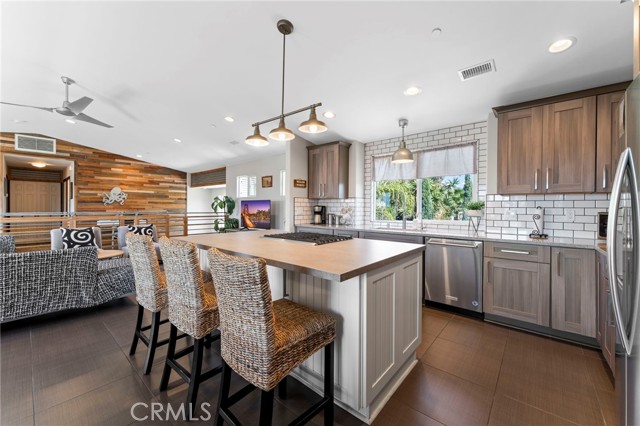 MLS #OC25240717 image #14