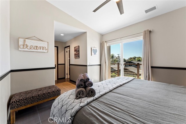 MLS #OC25240717 image #29