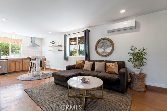 MLS #OC25240717 image #35