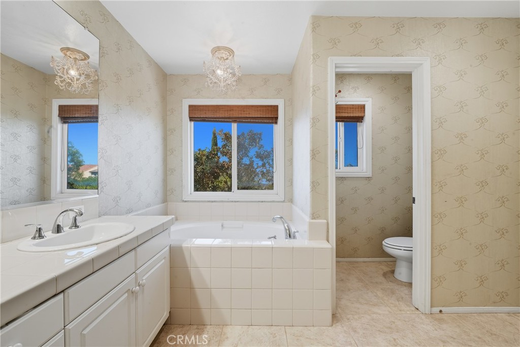 MLS #OC25240736 image #35