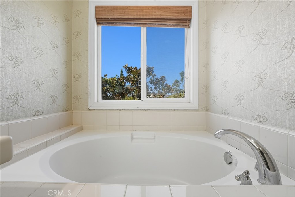 MLS #OC25240736 image #37