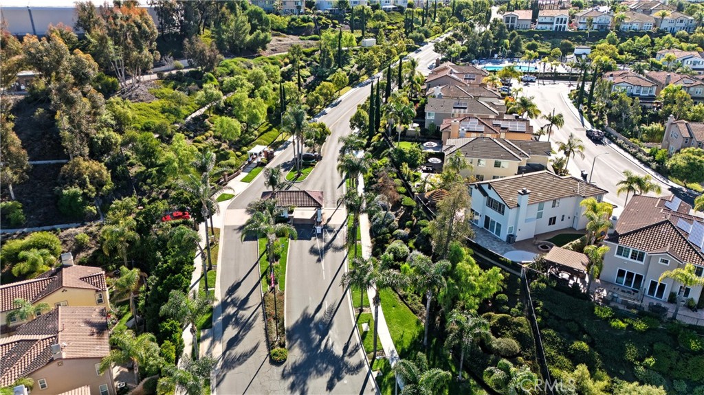 MLS #OC25240736 image #68