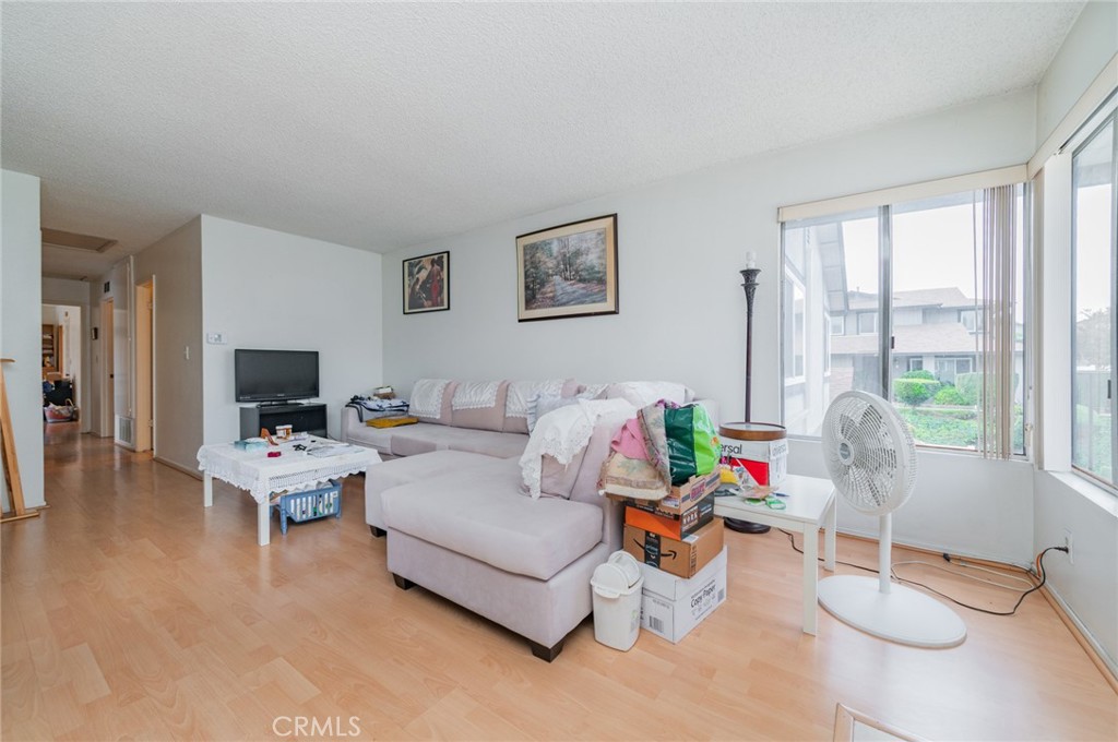 MLS #OC25240748 image #6