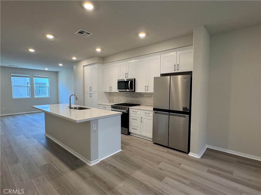 MLS #OC25240787 image #11