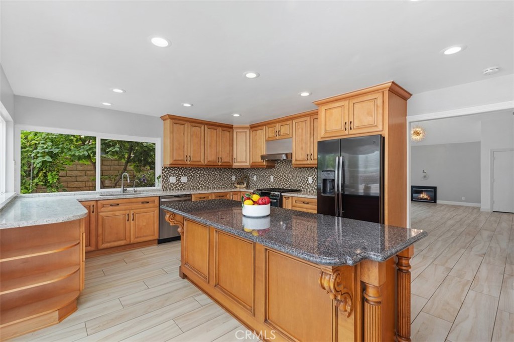 MLS #OC25240799 image #12