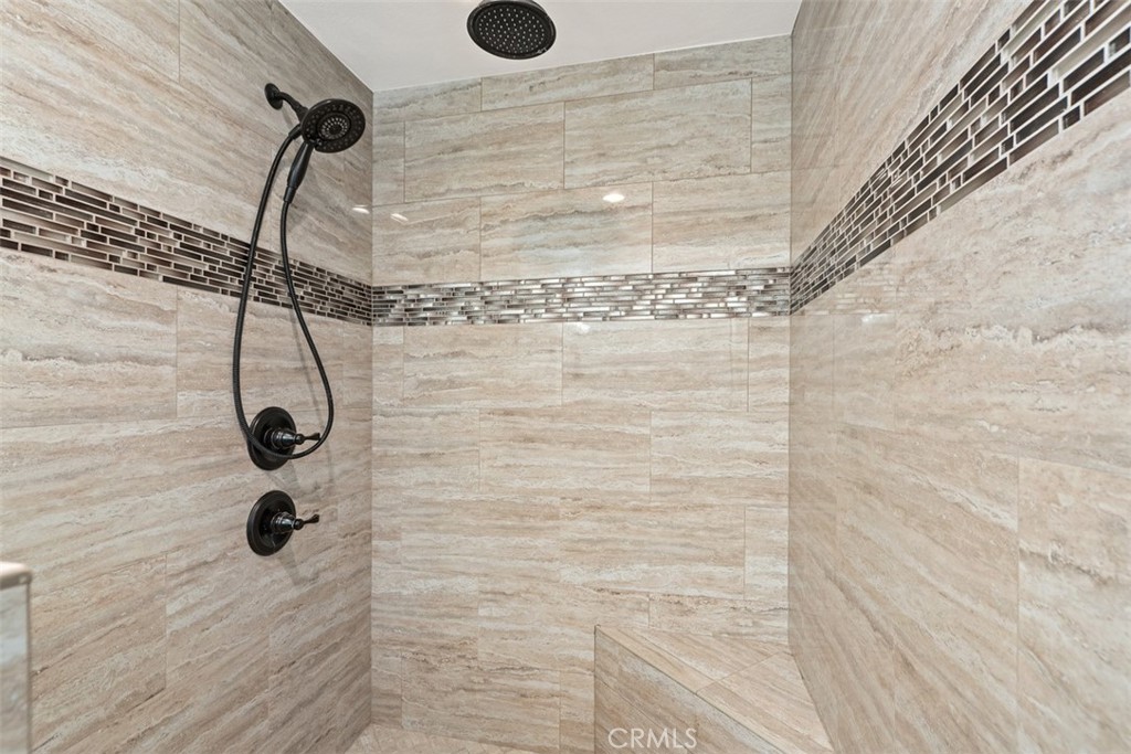 MLS #OC25240799 image #20