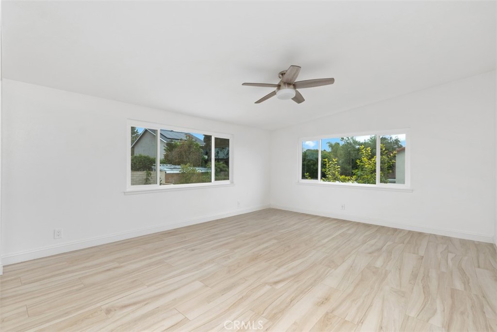 MLS #OC25240799 image #21