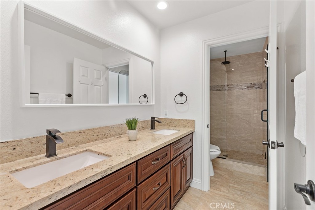 MLS #OC25240799 image #25