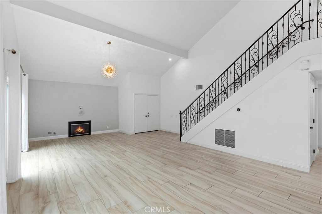 MLS #OC25240799 image #3