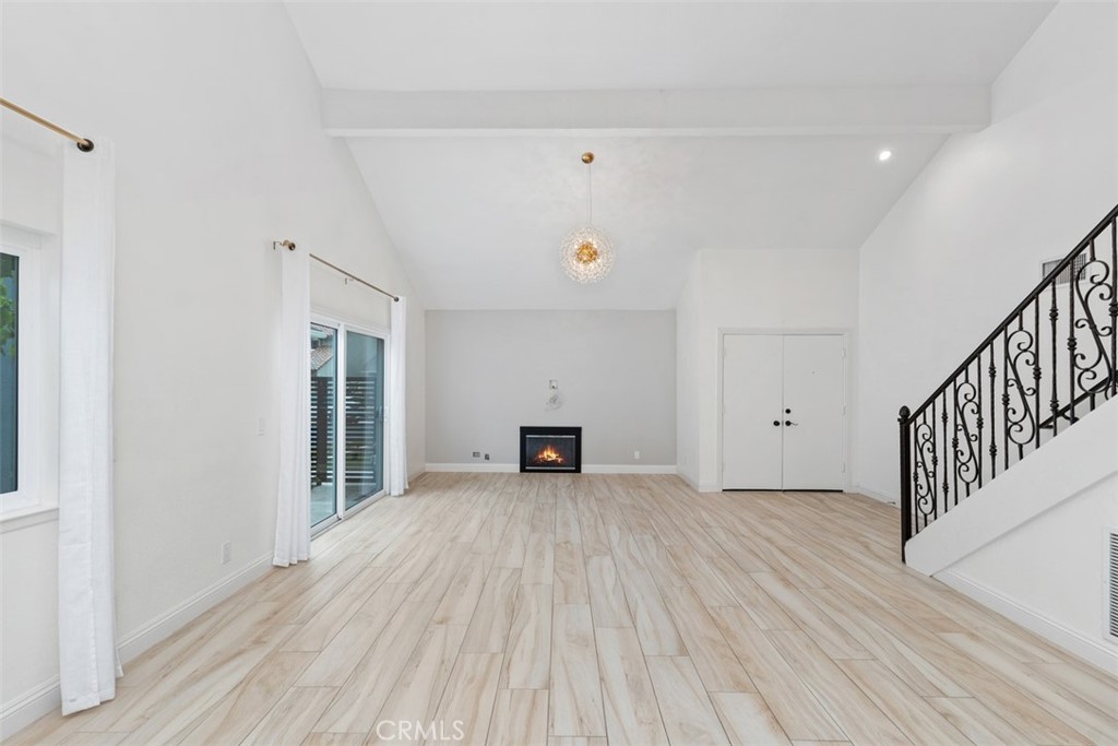 MLS #OC25240799 image #5