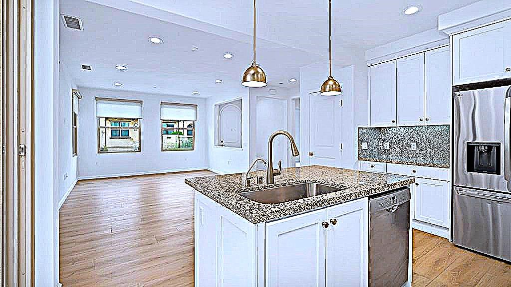 MLS #OC25240805 image #27