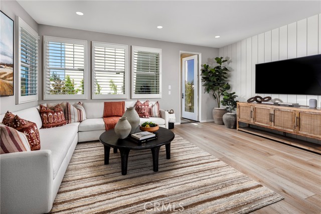 MLS #OC25240819 image #4