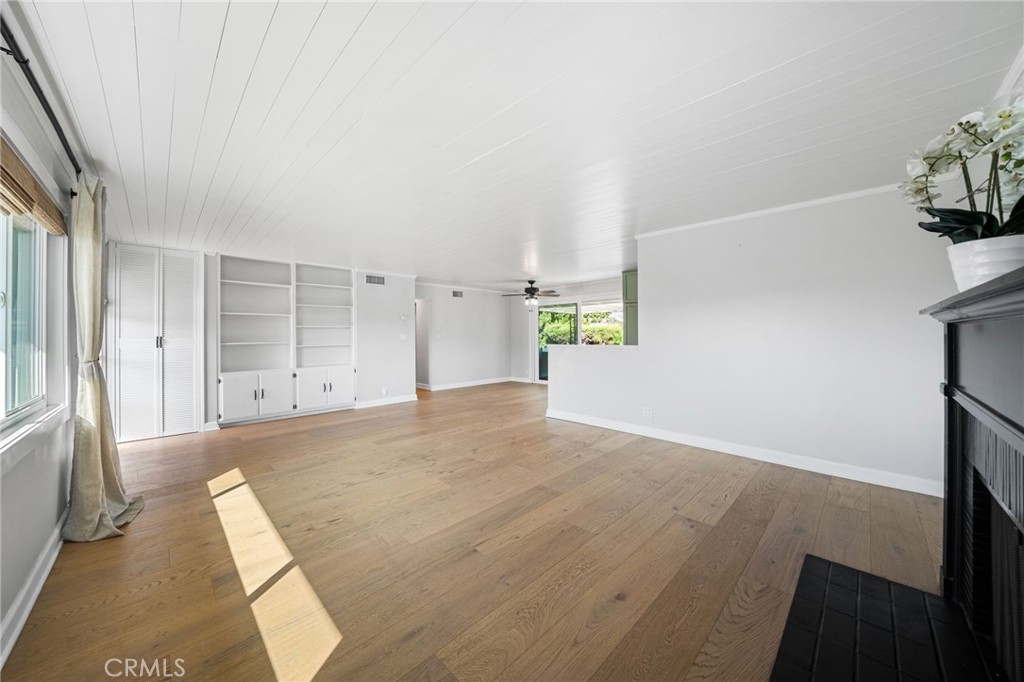 MLS #OC25240852 image #15