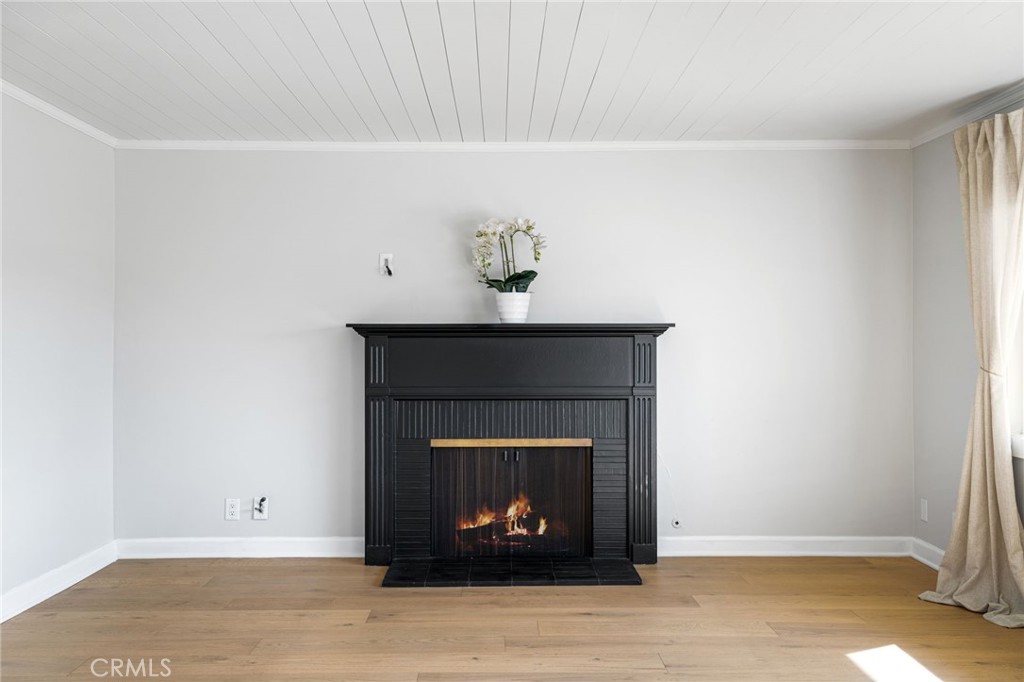 MLS #OC25240852 image #27