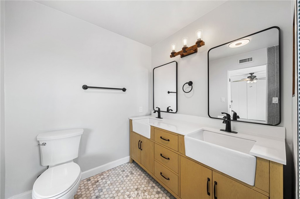 MLS #OC25240852 image #34