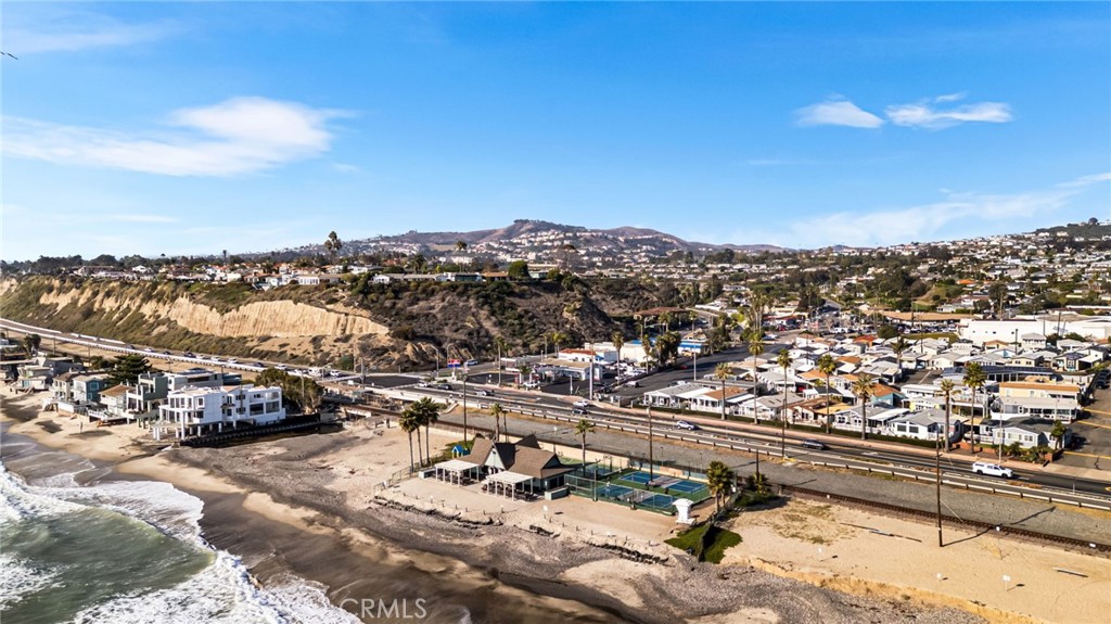 MLS #OC25240852 image #49