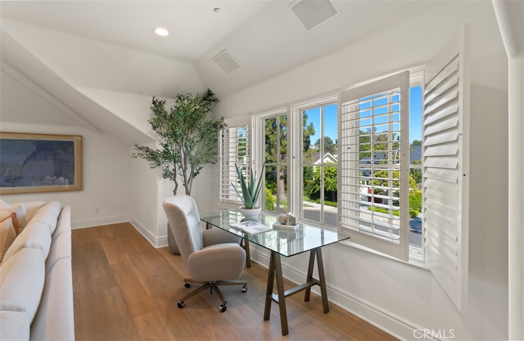 MLS #OC25240853 image #40